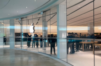 SquareOne的新AppleStore是加拿大第一家设有专用提货站的商店