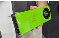 Jensen在Computex上展示了PNYRTX4070Super风扇显卡证明Nvidia并不讨厌风扇式散热器